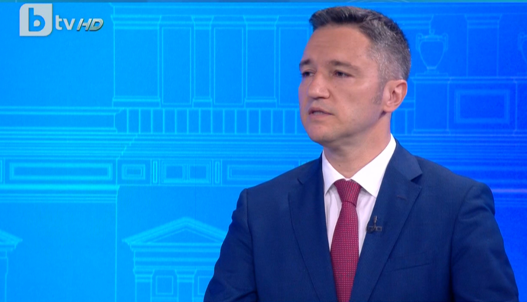  Кристиан Вигенин: Благодарение на БСП не изнасяме оръжия за Украйна и служебният министър потвърди това
