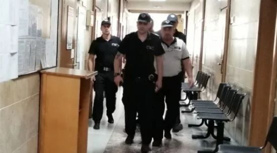 Бранят с протест полицая от село Милево, обвинен в убийство 