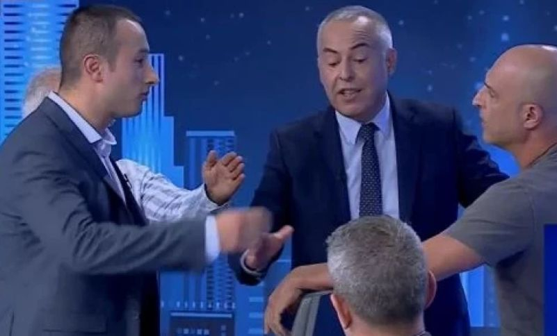 Лют скандал в "Панорама"! Кандидат-депутати си скочиха на бой, Бойко Василев ги разтървава ВИДЕО