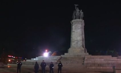 Опасна ситуация по тъмно в Княжеската градина, линейка хвърчи към болницата 