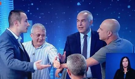 Скандалът се разгаря! Биткаджите от "Панорама" проговориха за екшъна, стигнало се до полиция ВИДЕО