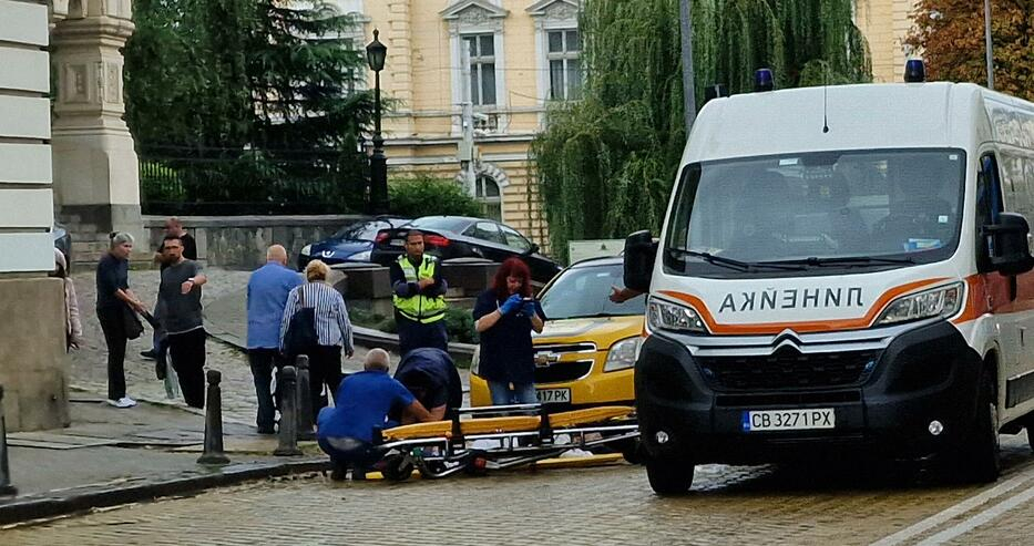 Първи подробности за ада с пометените жени на жълтите павета в София СНИМКИ
