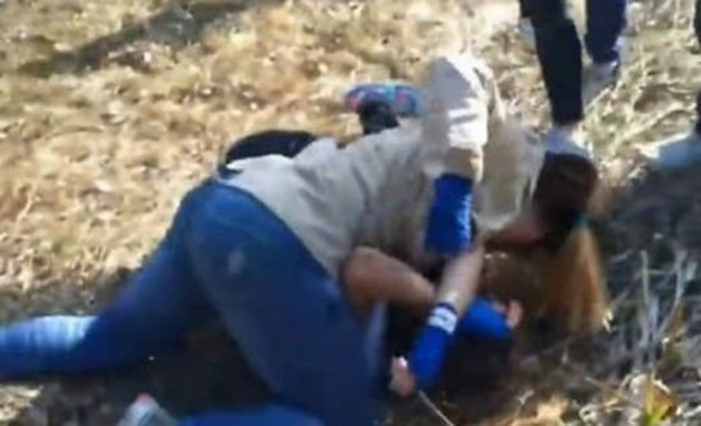 Пубери се млатиха като обезумели в Дупница заради момиче 