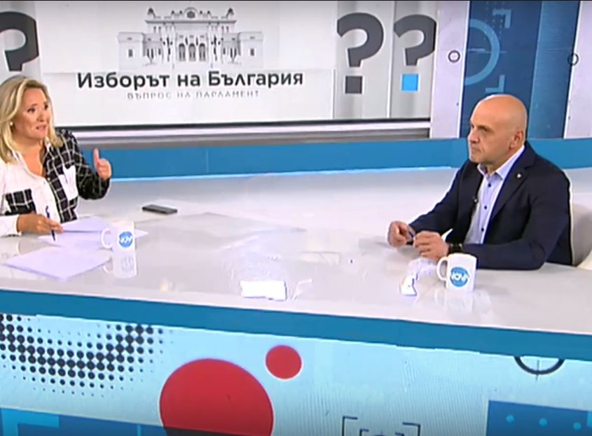 Лора Крумова посрещна Томислав Дончев с виц за Борисов и Елизабет II, той я попари с тези думи 