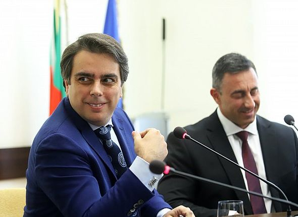 ГЕРБ: Само Асен Василев знае къде са милионите за "Хемус" ВИДЕО