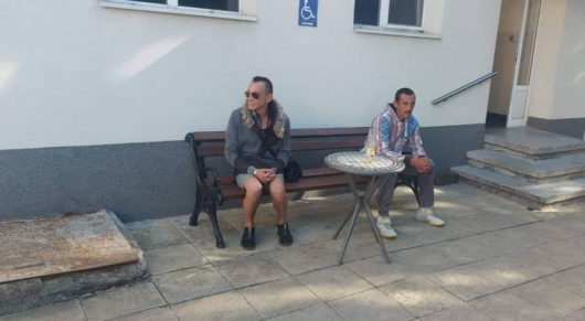 Спипаха гей-двойка да прави нещо скандално в центъра на Благоевград 18+