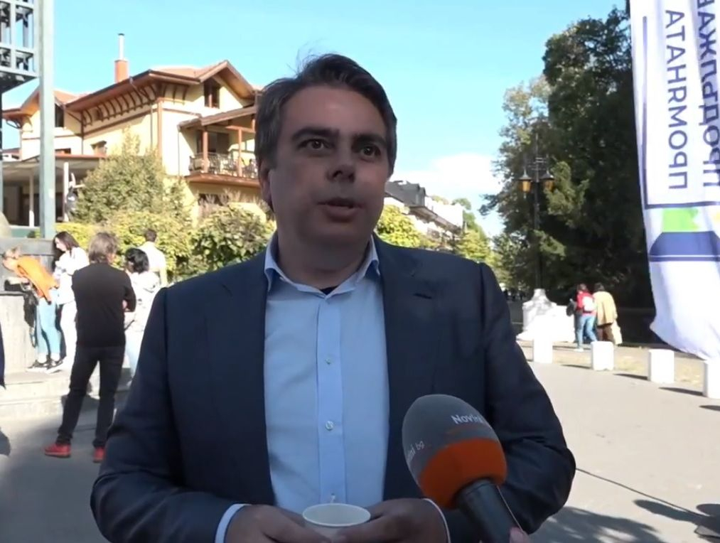 Не мирясва! Асен Василев покани Борисов на кафе в Банкя ВИДЕО