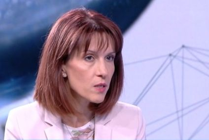 Шефката на ЦИК обясни какво да правите, ако зациклите пред машината на изборите 