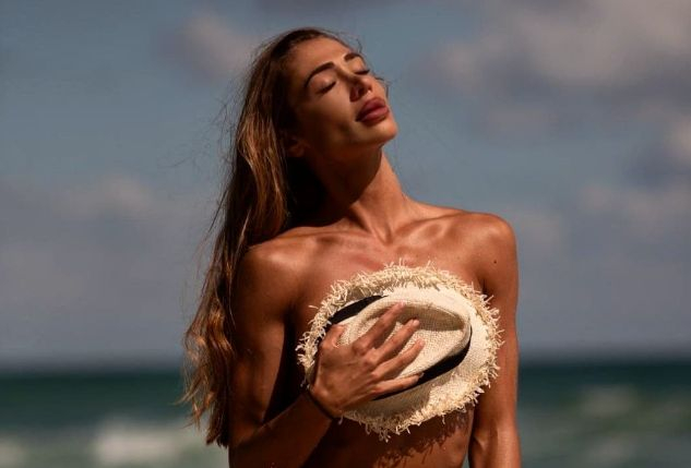 Звезделина от "Игри на волята" подпали мрежата с нови голи СНИМКИ 18+