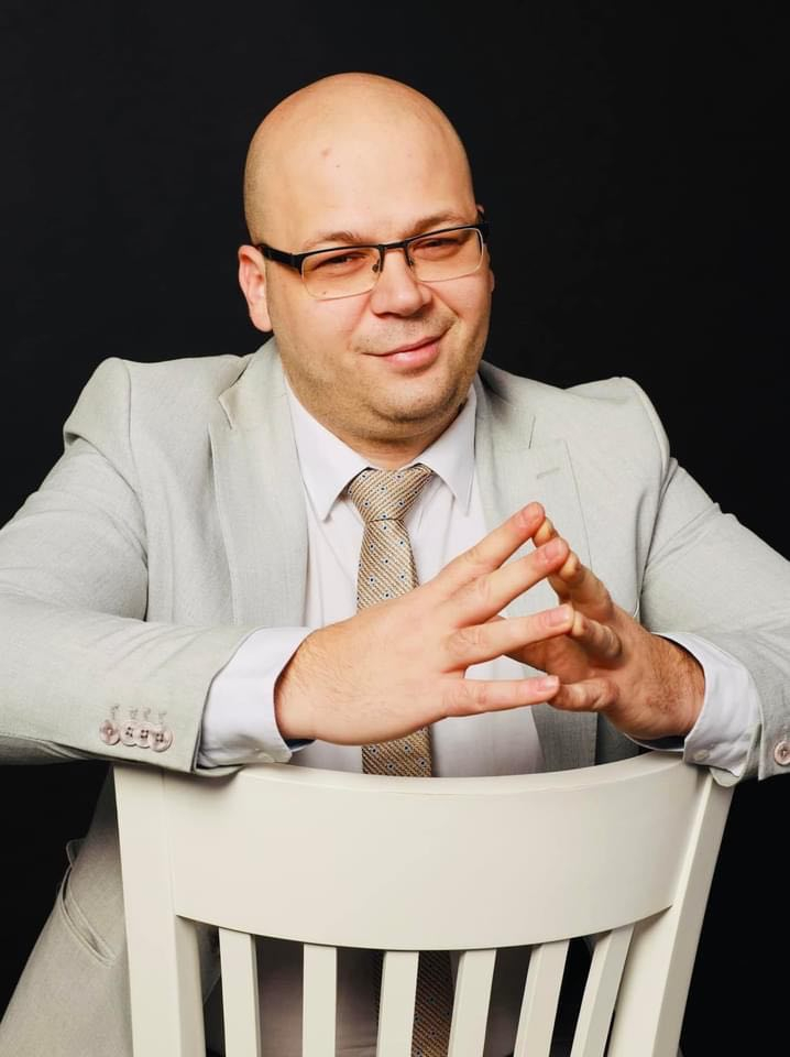 Бившият депутат Юлиян Ненчев: Политиката е краста, още от малък... 
