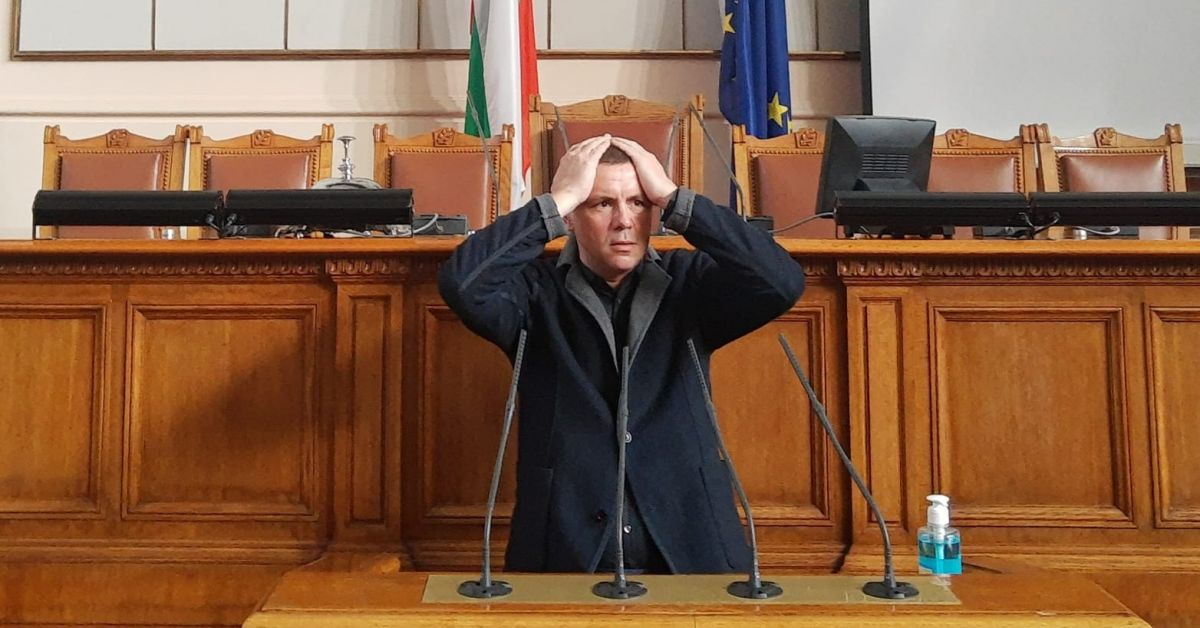 Маркетинговият екип на ПП е задействал спешен план кой да замени Кирил Петков