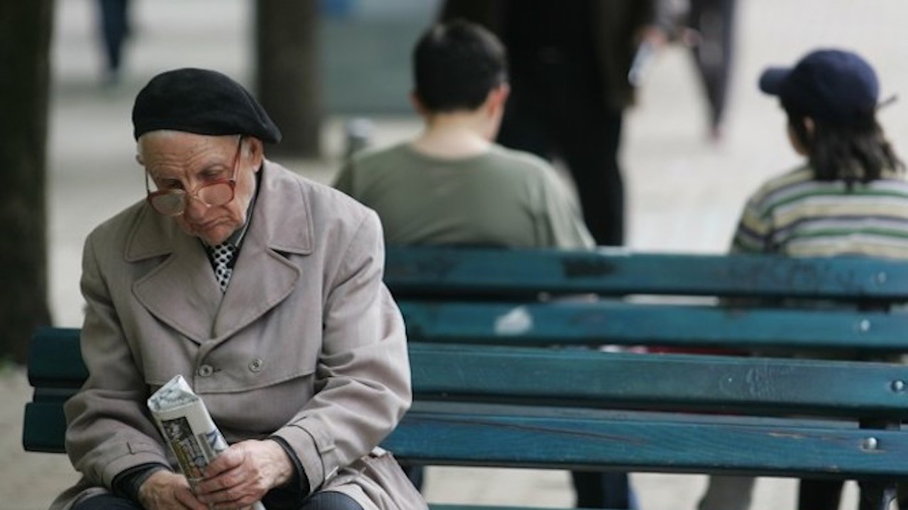 Преизчисляват пенсиите от днес - кои пенсионери ще получат увеличение?