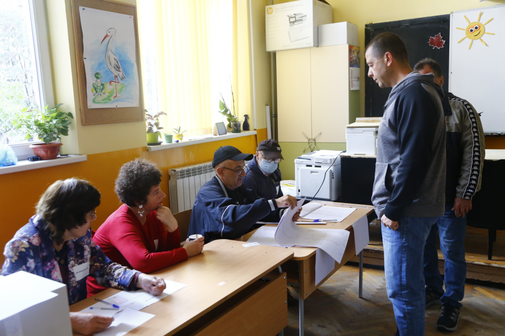 Прокуратурата е образувала 759 преписки за нарушения в изборния ден 