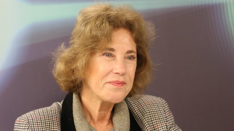 Елена Поптодорова заговори за колективни жертвоприношения в името на евроатлантически кабинет и...