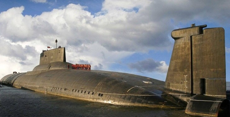 Засякоха къде е подводницата "Белгород"