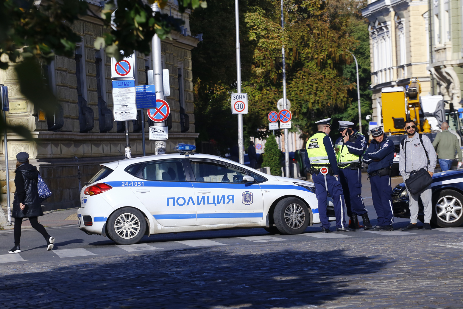 Русенец се разяри и ритна полицай, причината е нелепа