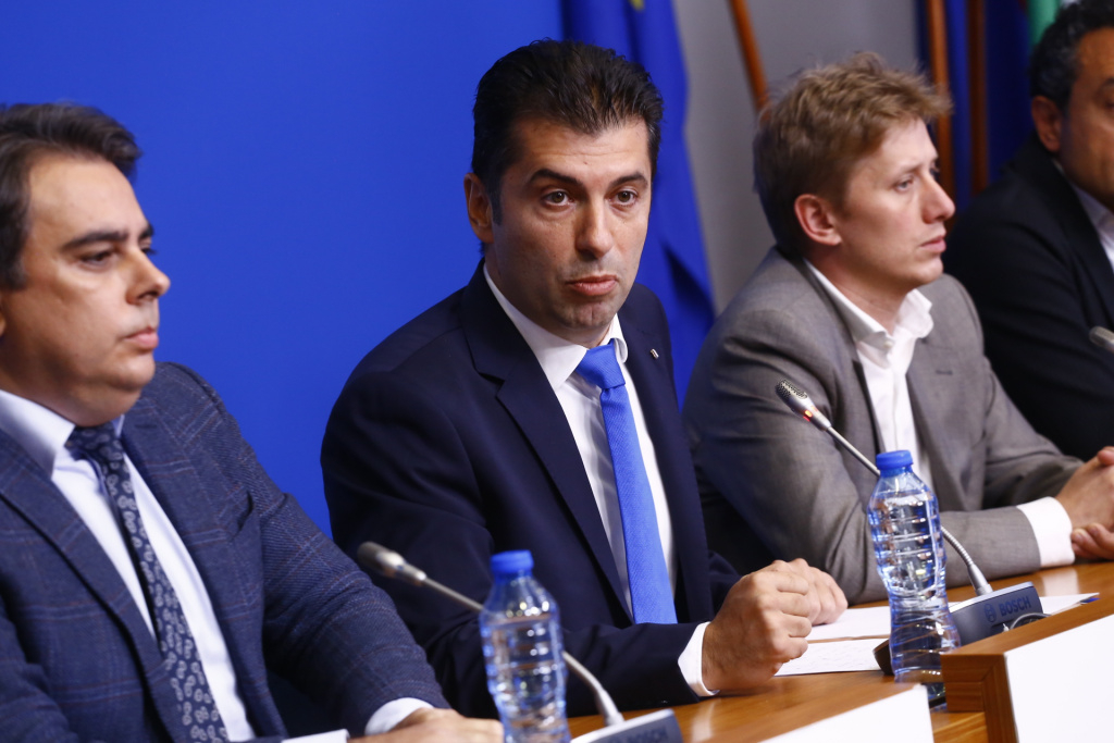 Нанков притеснен: Ако за Асен това да мрази истината е начин на живот, то тревогата ми е за Кирчо... 