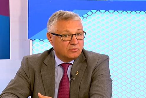 Шаламанов пак напъва България да въоръжава Украйна 
