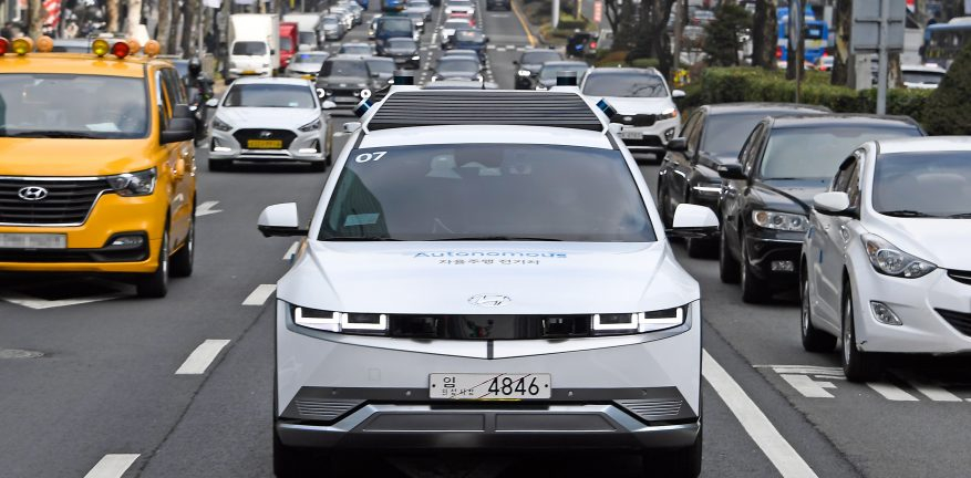 В тази страна чакат вече по 30 месеца за автомобил, винят чужденците