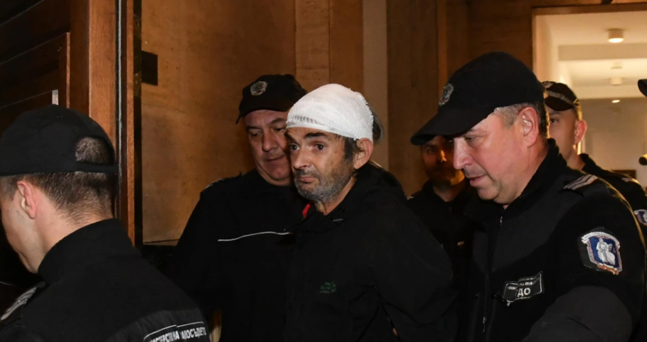 Ето го Валентин, който прегази с камиона си 19 г. Виктория в София СНИМКИ