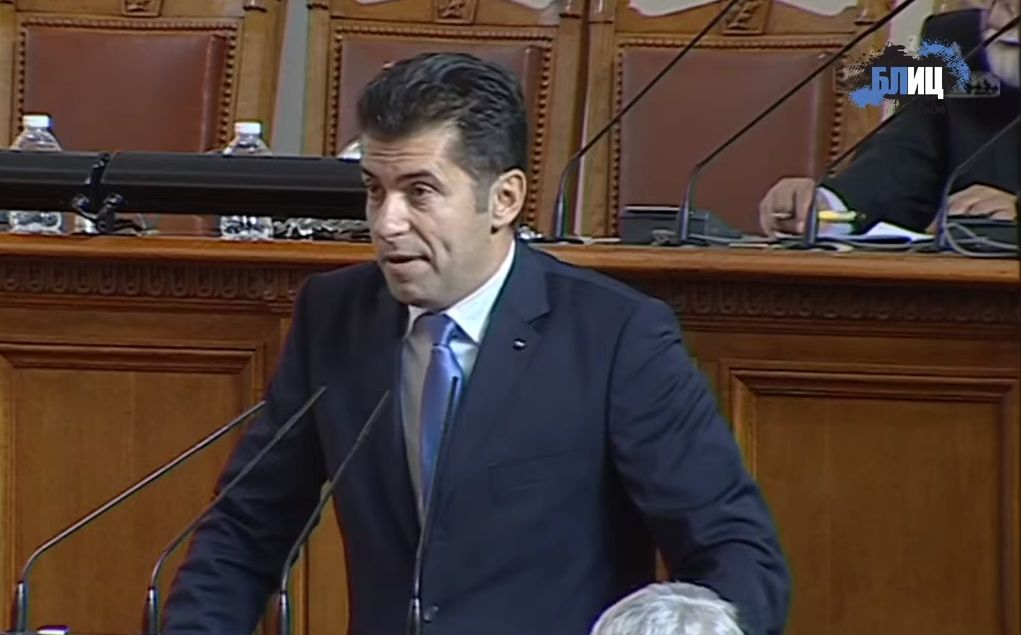 Петков с нов гаф при старта на НС, Карадайъ го спаси БЛИЦ TV
