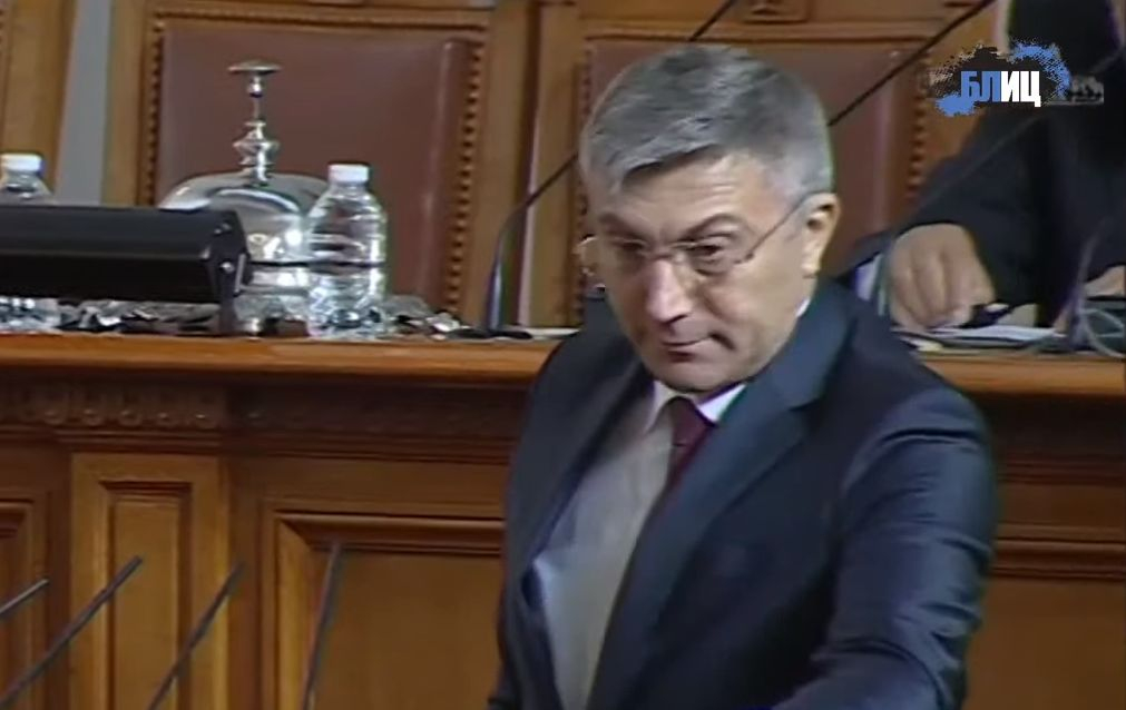 Петков с нов гаф при старта на НС, Карадайъ го спаси БЛИЦ TV