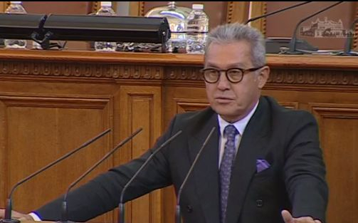 Жесток скандал в парламента: Цонев разкости Петков заради... БЛИЦ TV