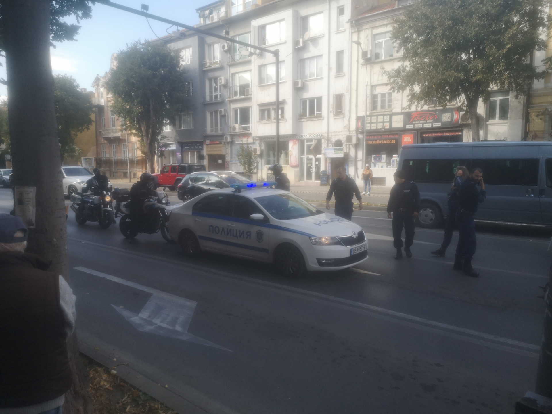 Извънредна ситуация във Варна, центърът е под блокада СНИМКИ