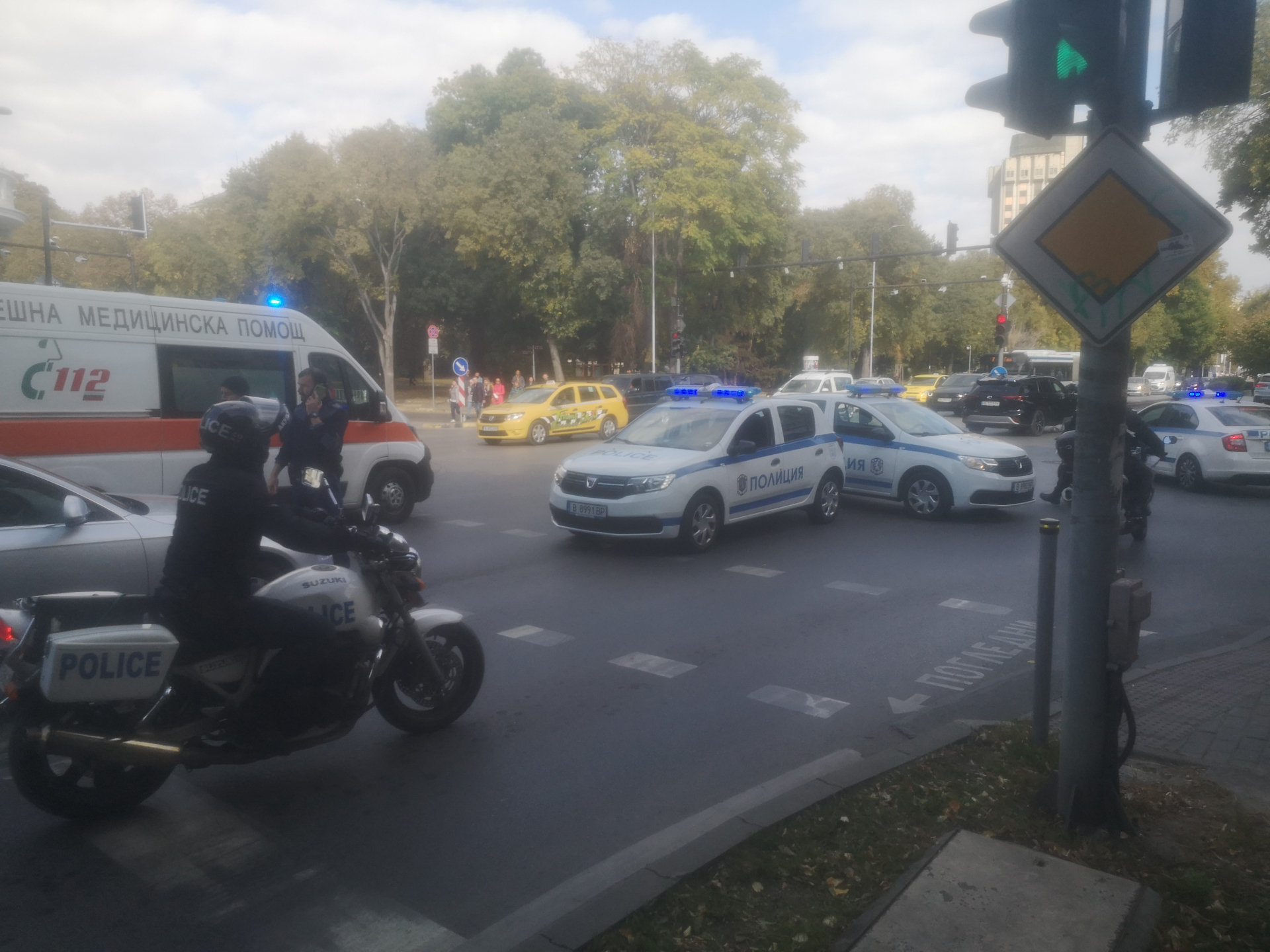 Извънредна ситуация във Варна, центърът е под блокада СНИМКИ