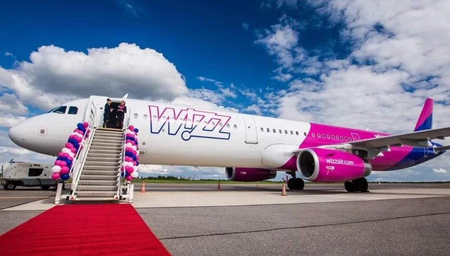 Кошмарна ситуация с нашенци и самолет на Wizz Air на летище Лутън