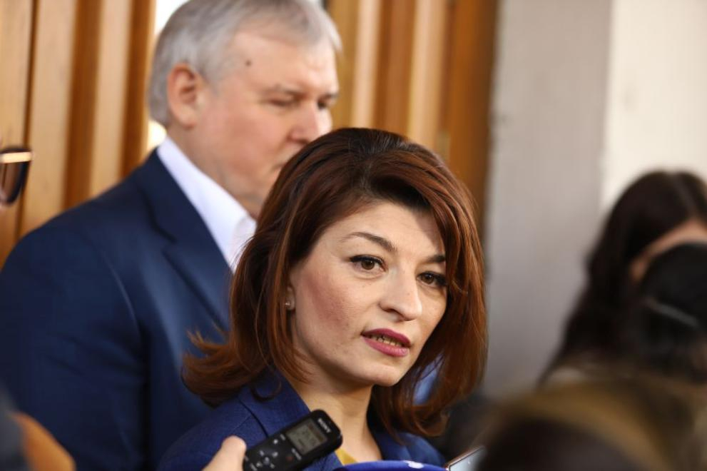 Атанасова на старта на преговорите: Трябва да покажем силата на съединението