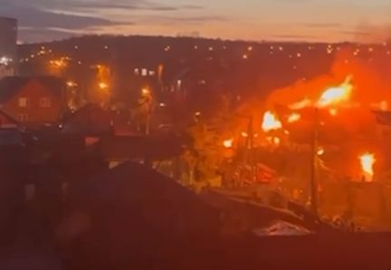 Извънредно! Руски военен самолет се вряза в жилищна сграда в Иркутск ВИДЕО