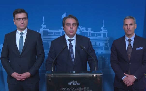 Извънредното заседание на НС притесни сериозно Асен Василев ВИДЕО 