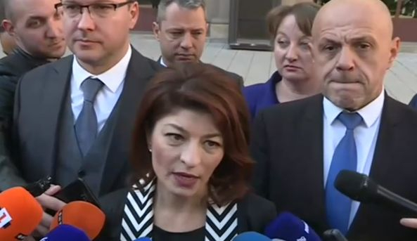 Десислава Атанасова каза ще направи ли ГЕРБ правителство на малцинството ВИДЕО 