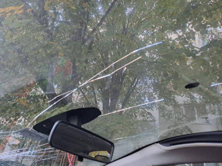 Варненка спря ситроена си пред блока, а на другата сутрин... СНИМКИ 
