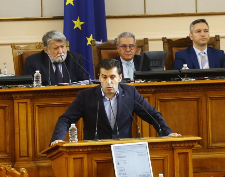 Отново скандал в парламента: ПП хленчи, че им откраднали комисия, за да ги накажат 