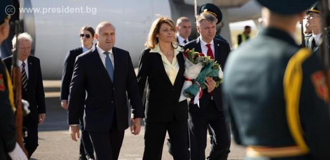 Пикантни СНИМКИ на президента Радев и съпругата му от Молдова