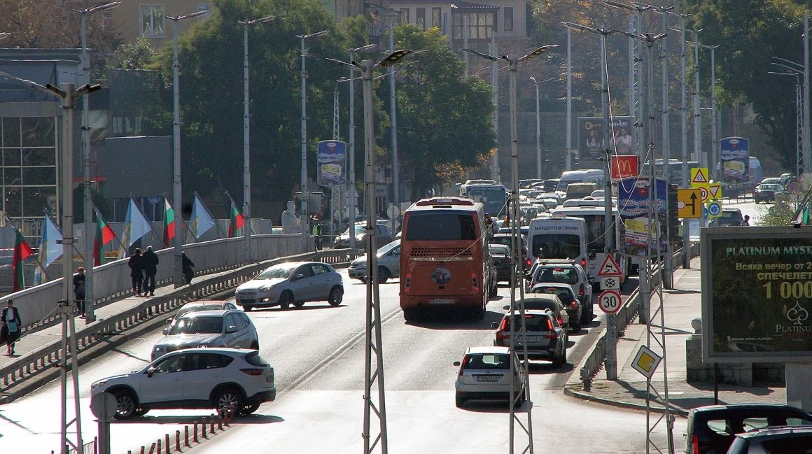 Пловдивските шофьори полудяха! Положението е кошмарно СНИМКИ