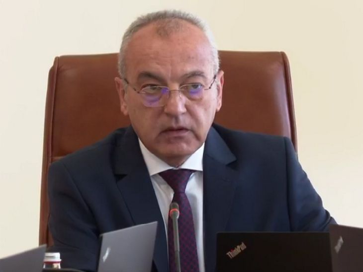 Премиерът започна извънредното заседание с невероятна шега за себе си ВИДЕО