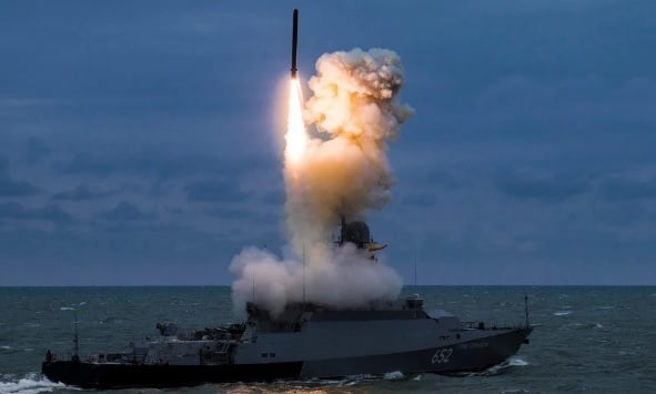 Нещо странно се случва с руските ракетоносци в Черно море, провали се настъпление на ВСУ на това направление