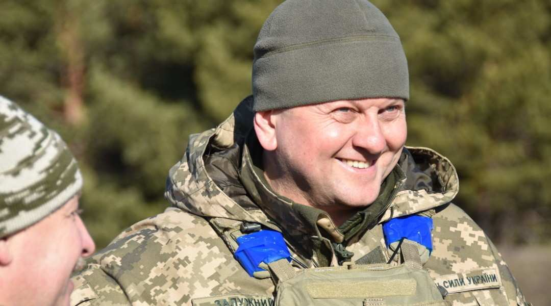 Хакер извади на бял свят харема на Залужни от красавици в различни поделения ВИДЕО