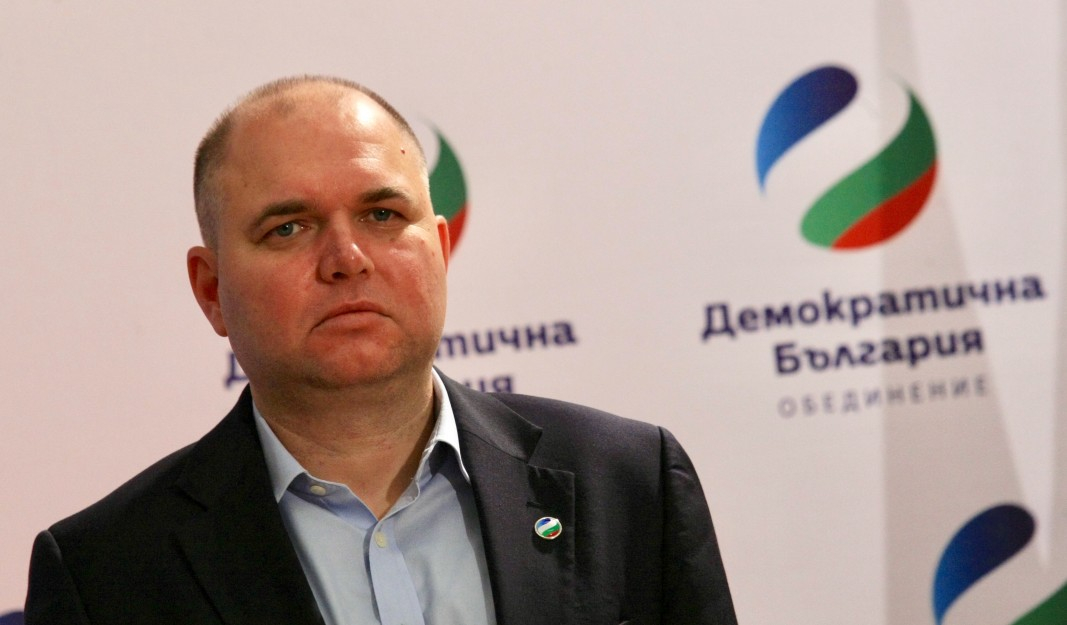 Панев и Трайков създадоха нова партия „Ускорение“