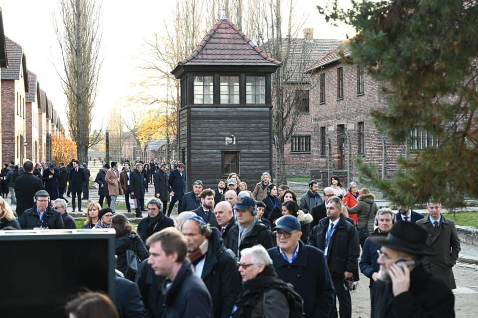Иван Гешев положи венци от името на Република България и българската прокуратура в лагера Аушвиц ВИДЕО