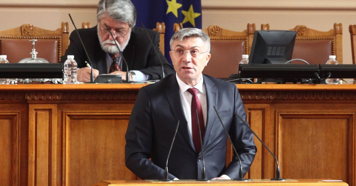 Мустафа Карадайъ: Демокрацията изисква във всеки миг да сме на своя пост