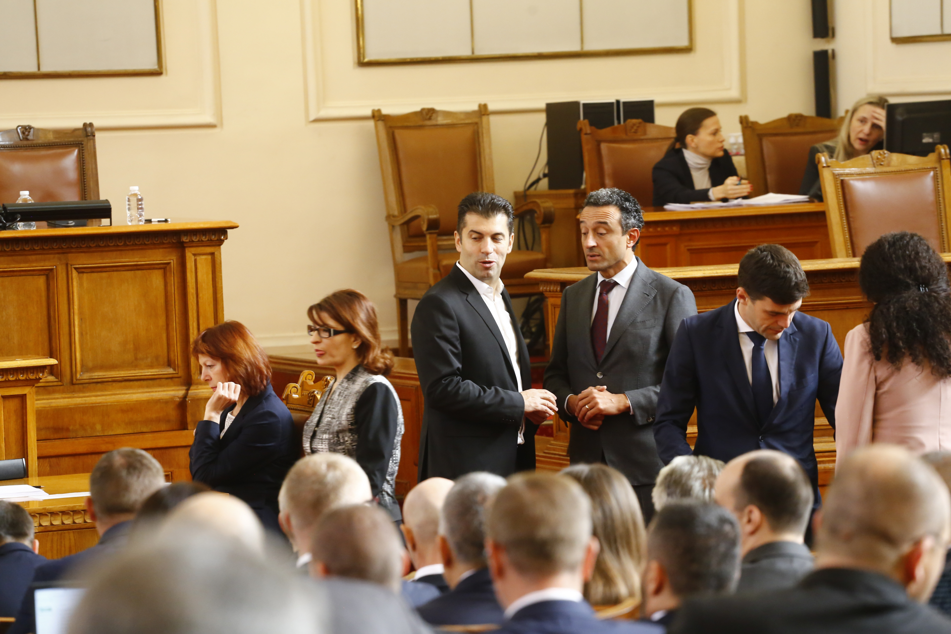 Политолог посочи блестящ ход на Радев, с който България бе спасена от невиждан изборен абсурд
