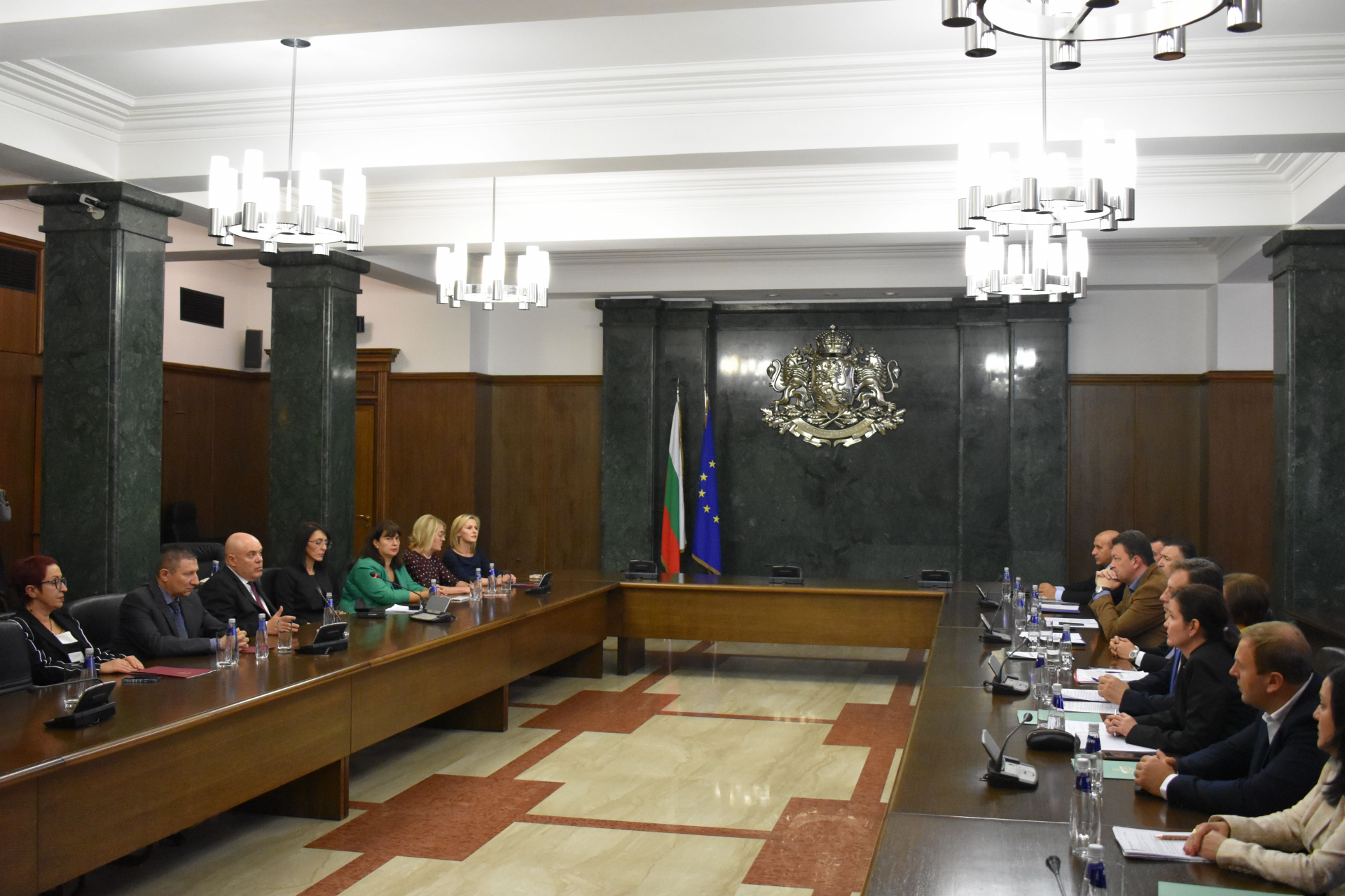 Гешев на среща с НСОРБ: Единствените, които могат да направят нещо са местната власт и прокуратурата