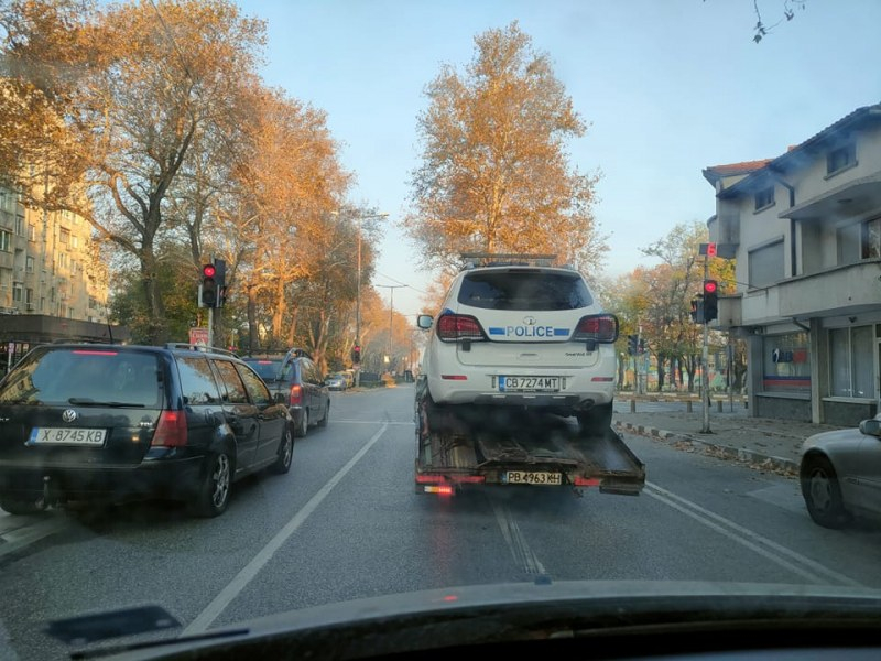 Цял Асеновград ликува след тази СНИМКА на патрулка, която...