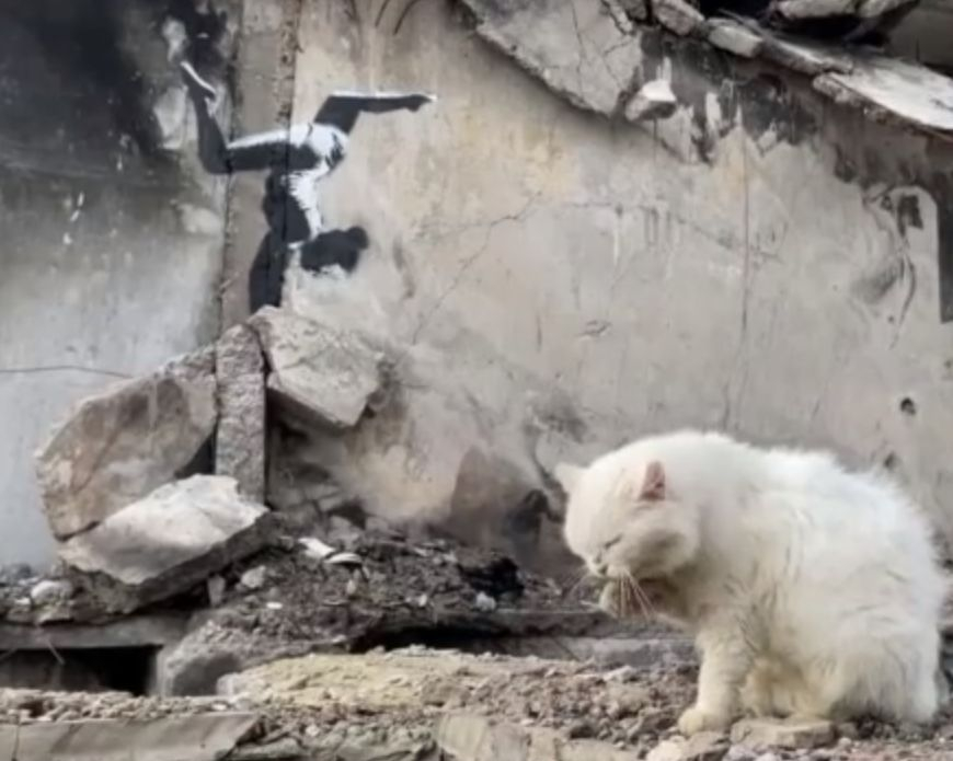 Мистериозният Банкси цъфна в Украйна ВИДЕО 