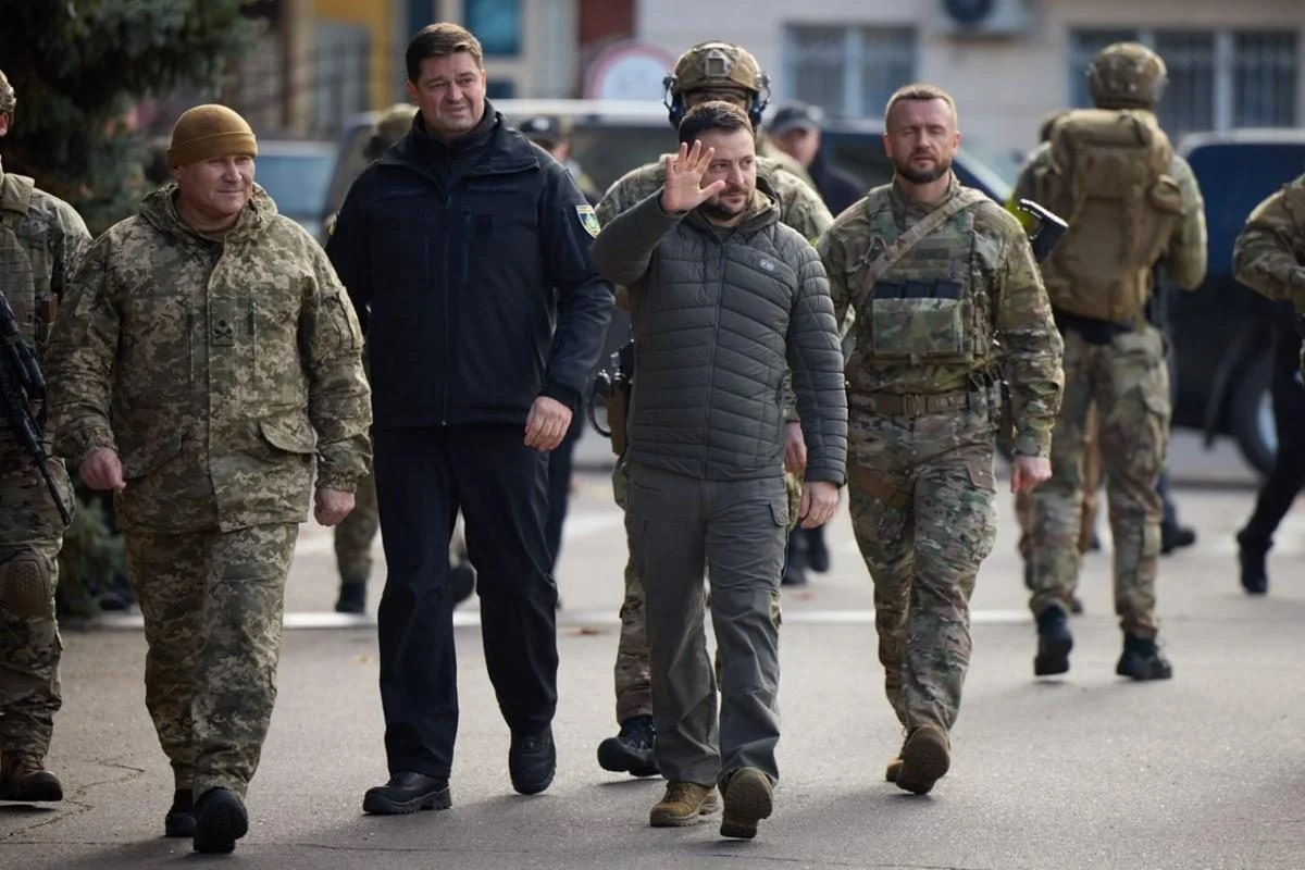 Зеленски посети Херсон, каза тръгват ли украинските войски към Москва СНИМКИ
