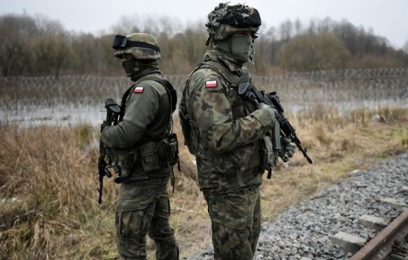 Полша обмисля прилагането на член 5 и повишава бойната си готовност